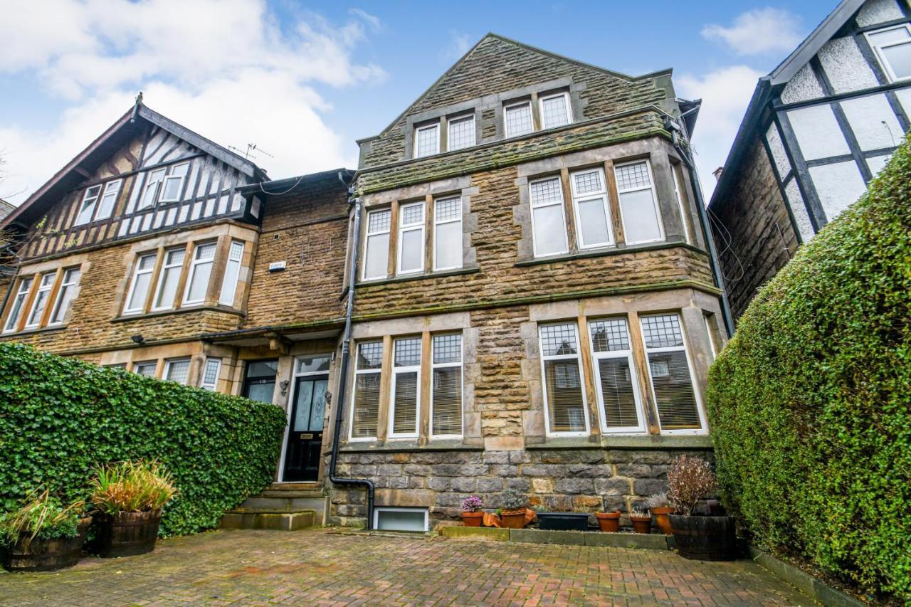 Spacious Victorian Townhouse Near Hcc With Off Street Parking Harrogate Exteriör bild