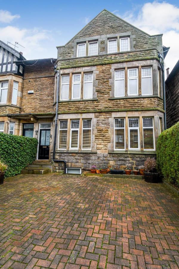 Spacious Victorian Townhouse Near Hcc With Off Street Parking Harrogate Exteriör bild