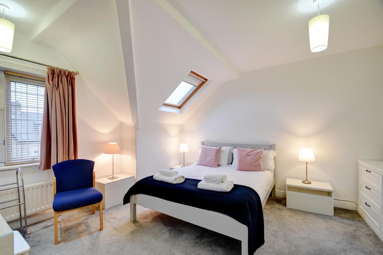 Spacious Victorian Townhouse Near Hcc With Off Street Parking Harrogate Exteriör bild