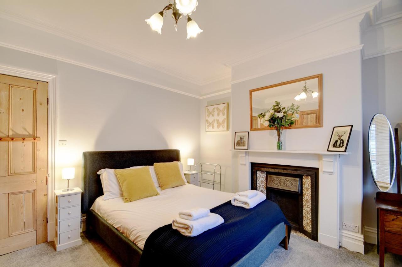 Spacious Victorian Townhouse Near Hcc With Off Street Parking Harrogate Exteriör bild